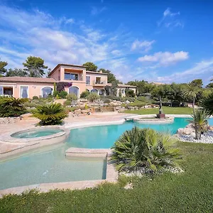 Bed & Breakfast Havre De Paix: 5-star Prestige Retreat With & Heated Pool, Mougins